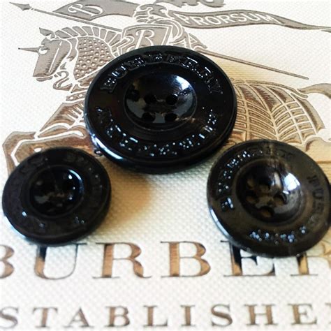 replacement burberry buttons.